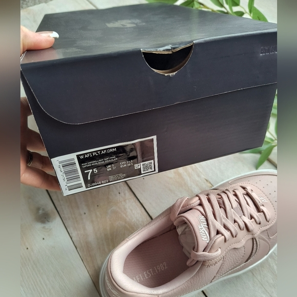 Nike Air Force 1 PLT.AF.ORM sneakers (BRAND NEW) never worn!! Light Pink! 7.5 - Picture 4 of 8